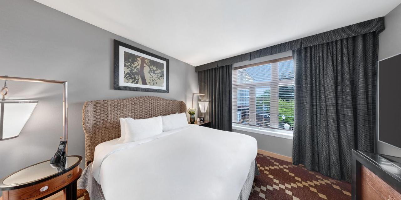 Kimpton Riverplace Hotel By Ihg Портланд Екстериор снимка