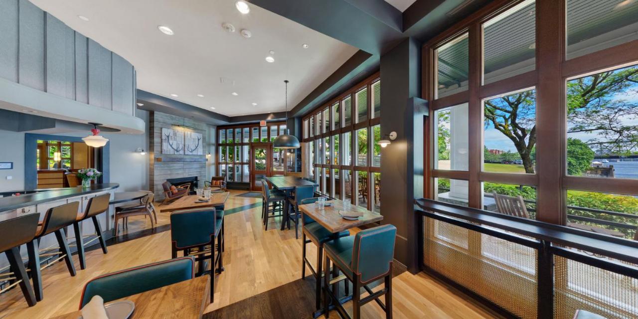 Kimpton Riverplace Hotel By Ihg Портланд Екстериор снимка